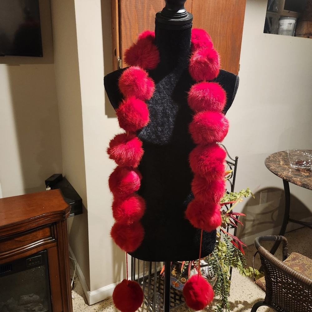 Genuine fox fur ball scarf Red Hatters